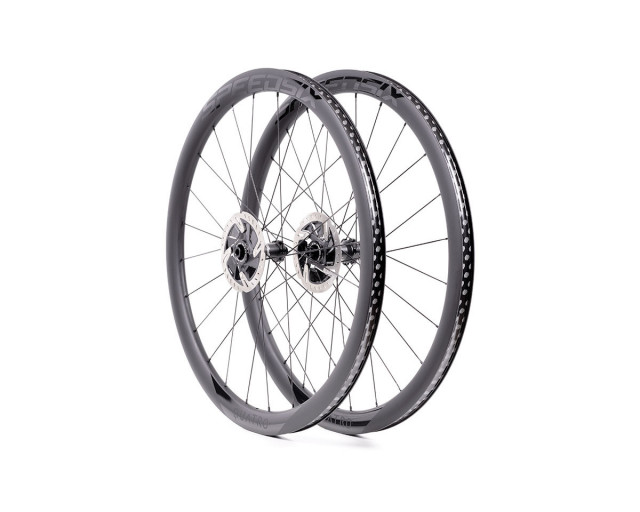  SPEEDSIX QUATRO CLINCHER DISC WHEELS